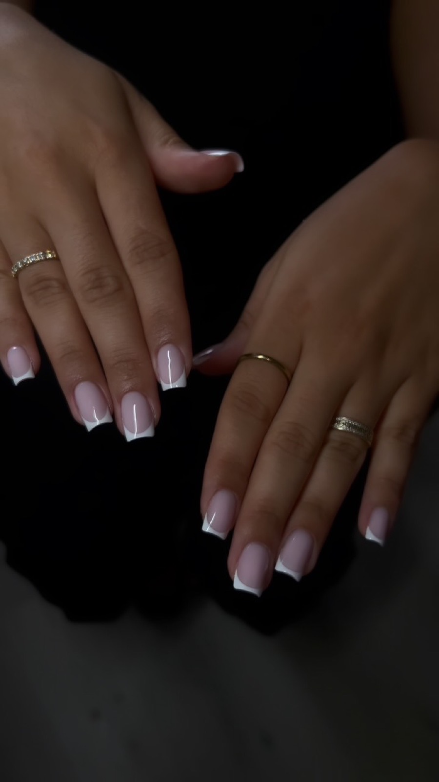 Manucure française carrée par Cassy Nails, Montréal